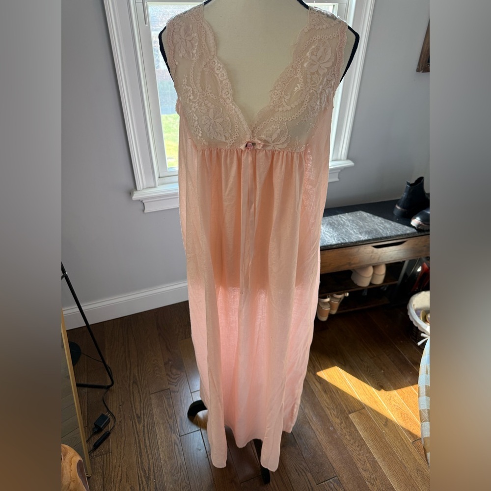 Women's Vintage  Lace-Trim Peach Nightgown - Soft Pink Peach Sleepdress